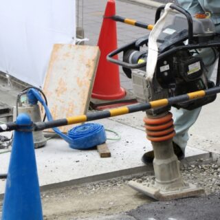 【2026年最新】コンクリート舗装の単価相場と費用を抑える3つの重要ポイント