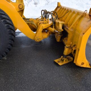 【舗装工事と厚みの真実】寿命を左右する「最適な厚さ」の決め方と、コストを抑えるプロの視点