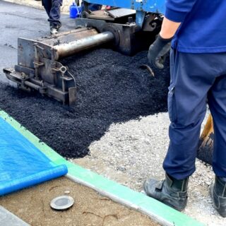 【2026年最新】砕石舗装の単価相場と後悔しない見積もりの見方｜安さの裏にあるメリット・デメリットを徹底解説