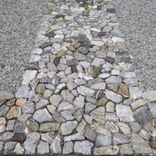 【アスファルト舗装で庭が変わる！】外構のプロが教えるメリット・費用・後悔しないための活用ガイド