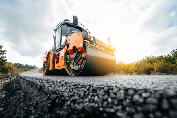 【基準を知る】駐車場・歩道・車道でこれだけ違う！舗装工事における「標準的な厚み」の目安