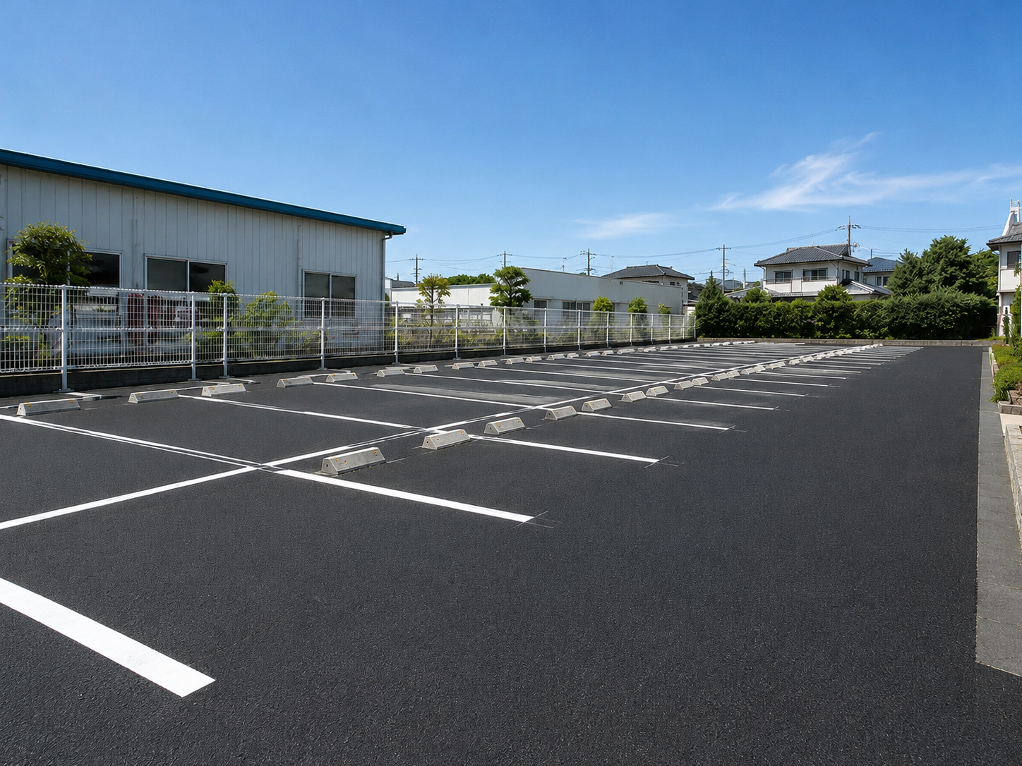 【2026年最新】岡山県岡山市の舗装工事における適正単価とは？駐車場舗装を安く抑えるコツと費用内訳をプロが徹底解説
